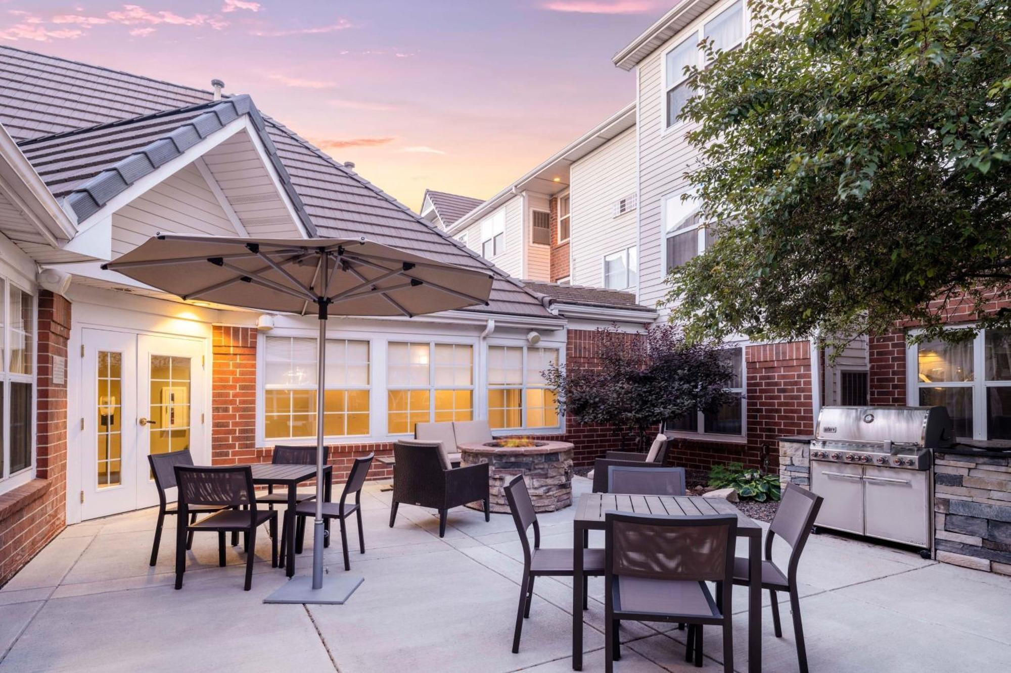 Residence Inn Denver Southwest/Лейкуд Екстериор снимка